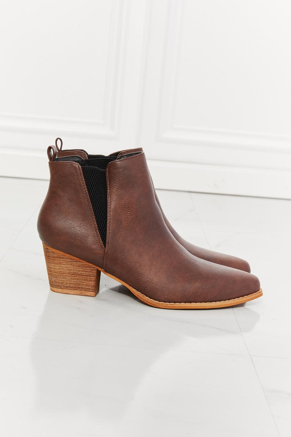 MMShoes Back At It Point Toe Bootie in Chocolate - sneakerlandnet
