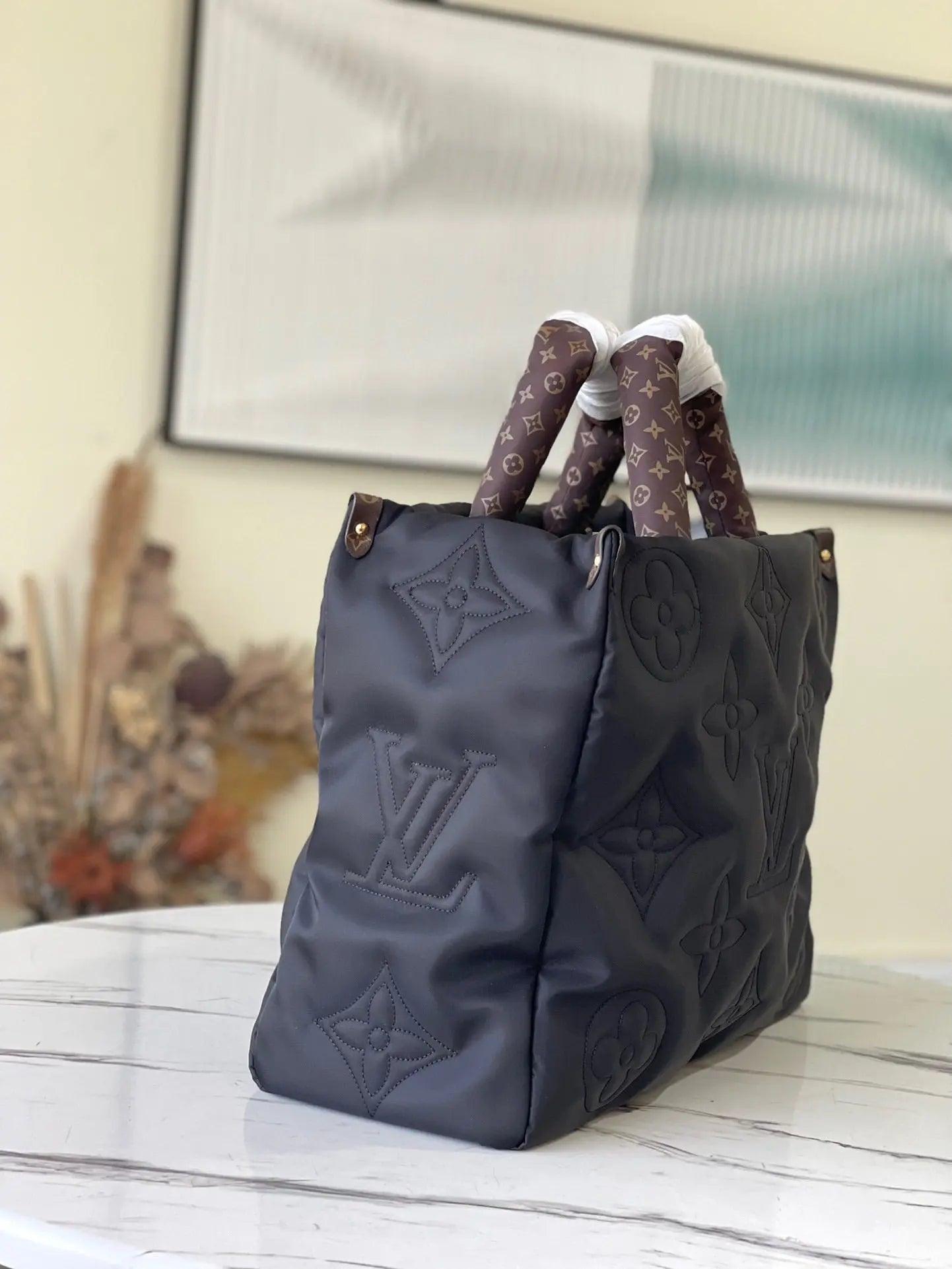 New Fashion Women's Bags LUV OnTheGO EcoDesign MONOGRAM BLACK A014 sneakerhypes