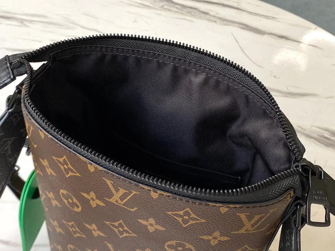 SO - New Fashion Women's Bags LV Monogram Cruiser Monogram Eclipse A099 sneakerhypes